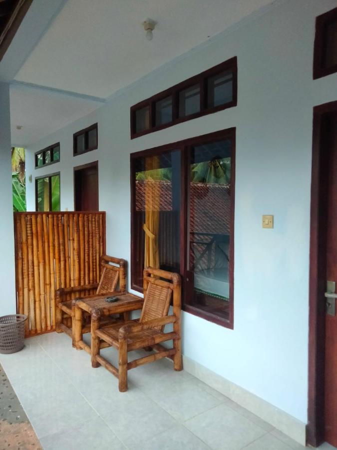 Lilypad Guest House Kuta  Exterior photo